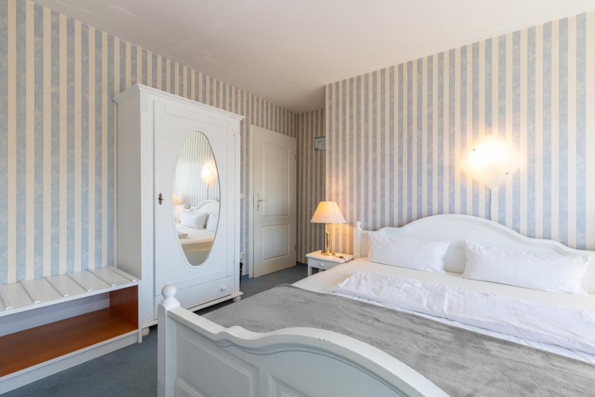Hotel Klaus Stoertebeker Ralswiek Bagian luar foto